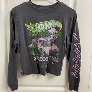Hot wheels long sleeve crop top. Like new condition. Size small.